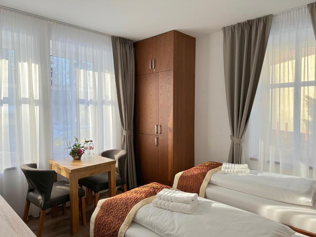 Synek Pension Spindleruv Mlyn Exterior foto